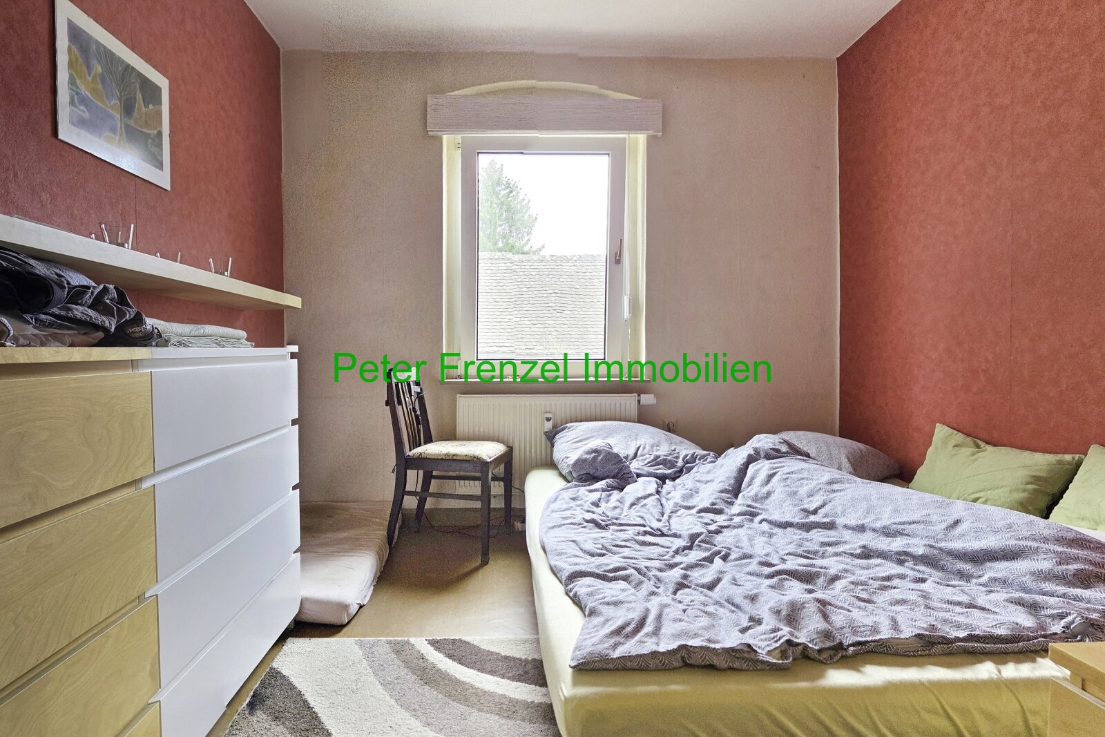 Zweifamilienhaus - mit Gartengrundstück und Nebengelass