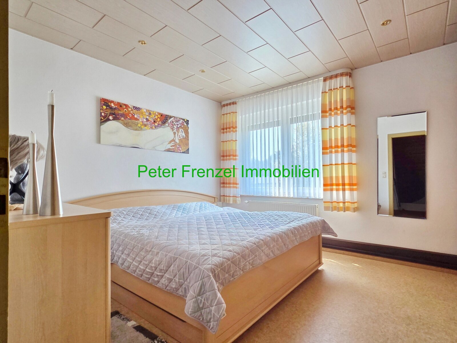 gepflegte Doppelhaushälfte auf großem Grundstück - Wohnsiedlung