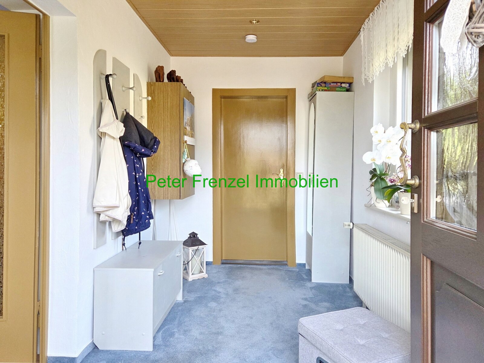 gepflegte Doppelhaushälfte auf großem Grundstück - Wohnsiedlung