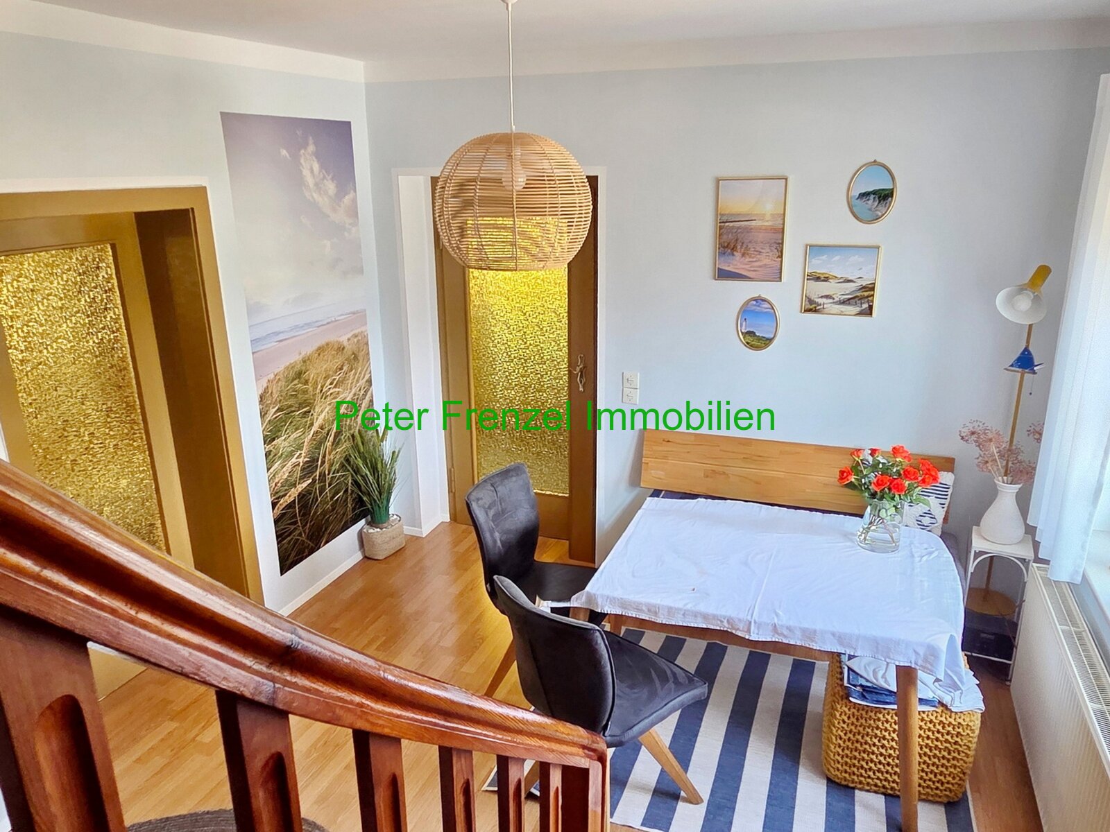 gepflegte Doppelhaushälfte auf großem Grundstück - Wohnsiedlung