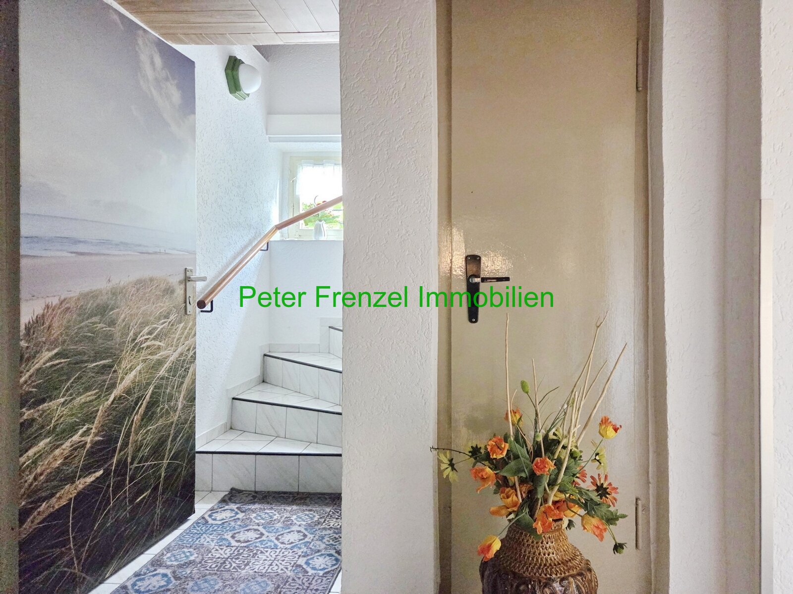 gepflegte Doppelhaushälfte auf großem Grundstück - Wohnsiedlung