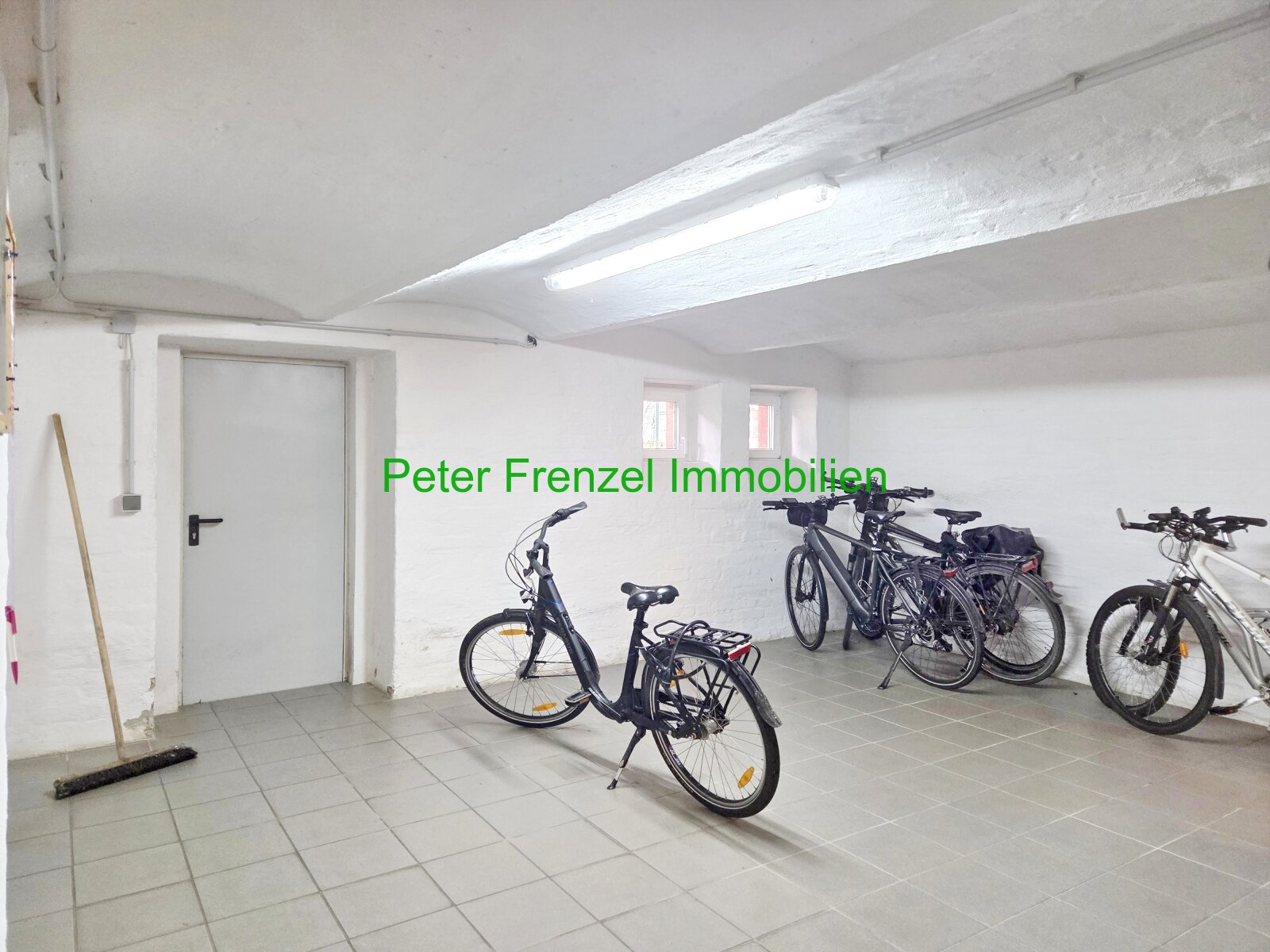 gepflegte Wohnanlage - 2 MFH - kernsaniert - 7,56 % Sollrendite