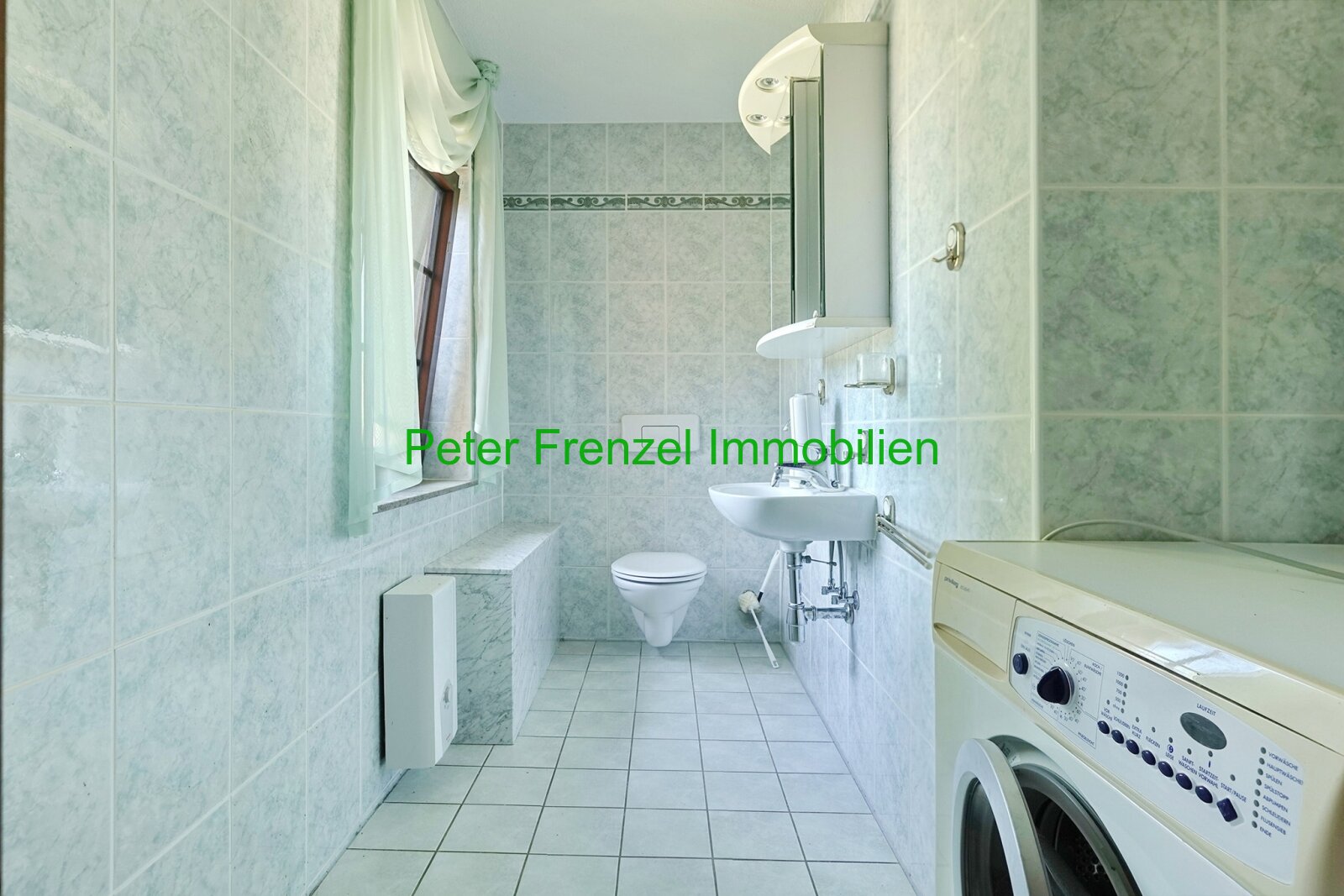 WC + Waschmaschine WC + Waschmaschine