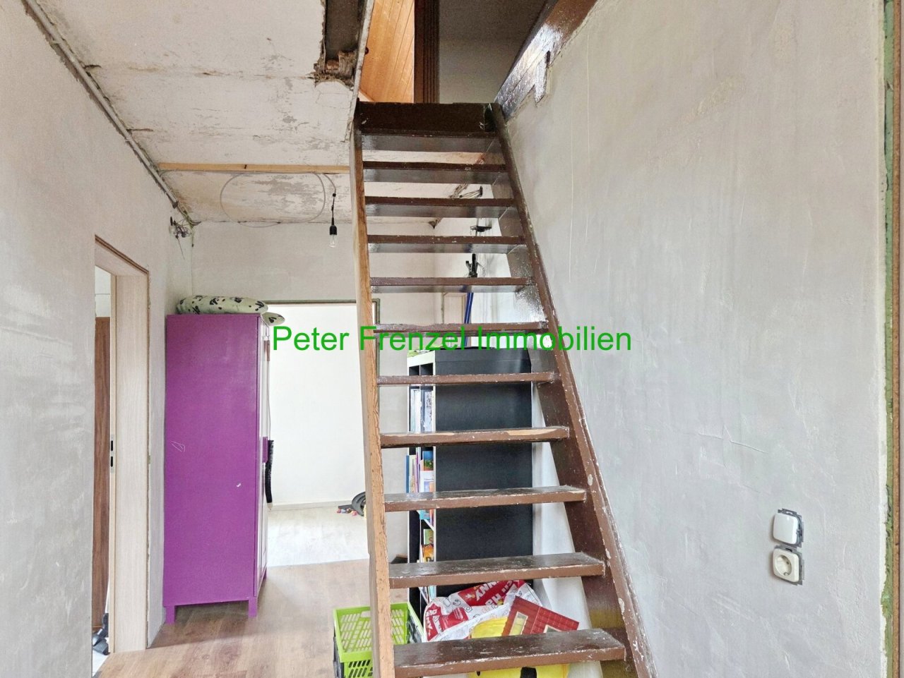  zum Spitzboden