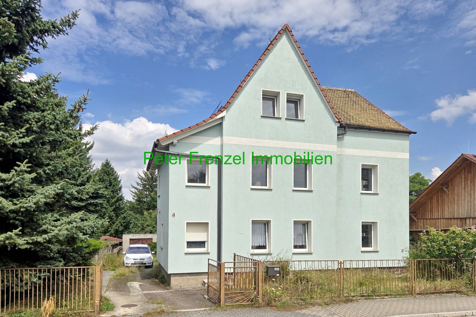 zwei Vollgeschosse + Dachgeschoss zwei Vollgeschosse + Dachgeschoss